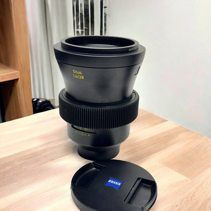 ZEISS OTUS Lens 28mm and 85mm - CANON EF Mount + Duclos Filter 95MM + Hood