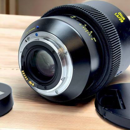 ZEISS OTUS Lens 28mm and 85mm - CANON EF Mount + Duclos Filter 95MM + Hood